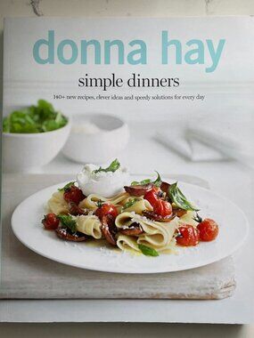 Donna Hay 'Simple Dinners' Soft Cover Cookbook - Author & Styling Donna Hay